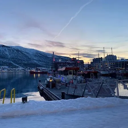 Cosy New Studio Apartment 25 Kvm In The Heart Of Tromsoe Exterior photo